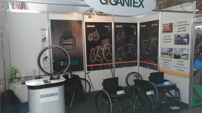 Carbon-Rollstühle am GIGANTEX Stand, REHAB 2019 Karlsruhe